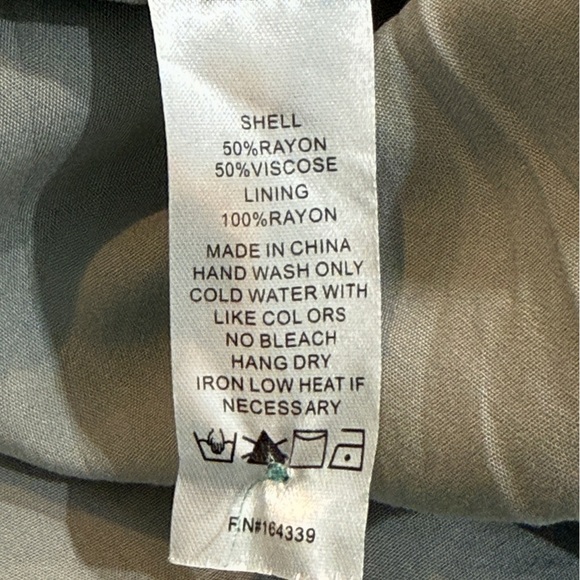 Women’s PETAL & PUP Frampton Midi Dress- blue floral. Size Small - Picture 12 of 13